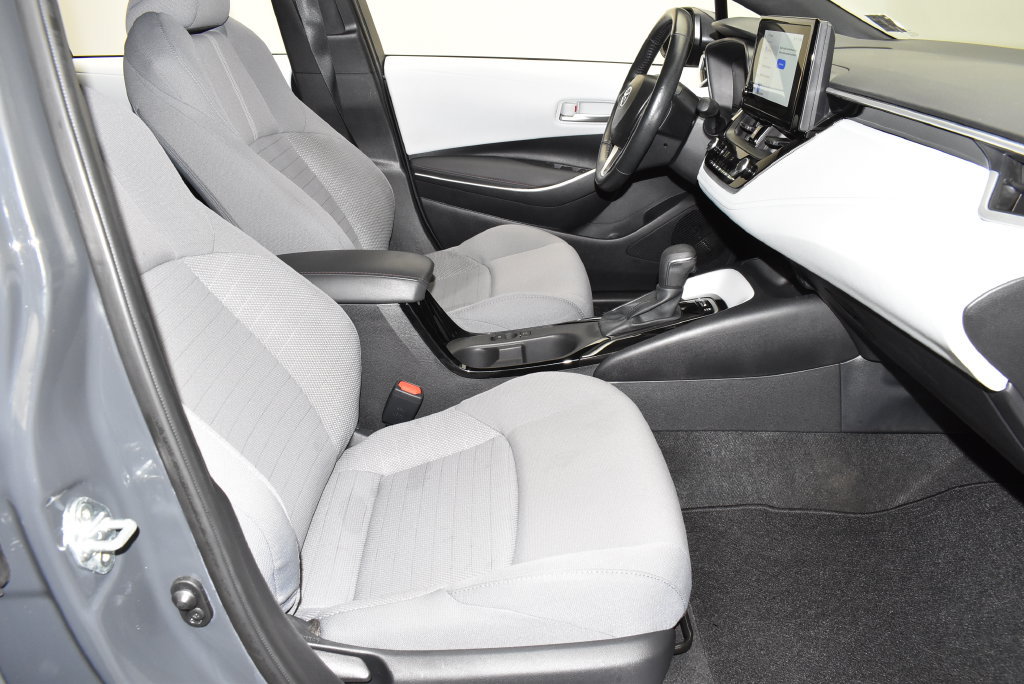 Used 2025 Toyota Corolla SE FWD image 21