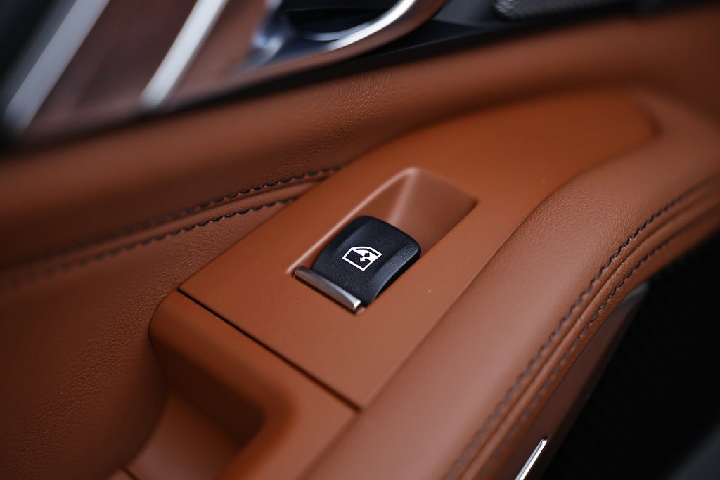 New 2026 BMW X5 M60i w/ Climate Comfort Package image 25