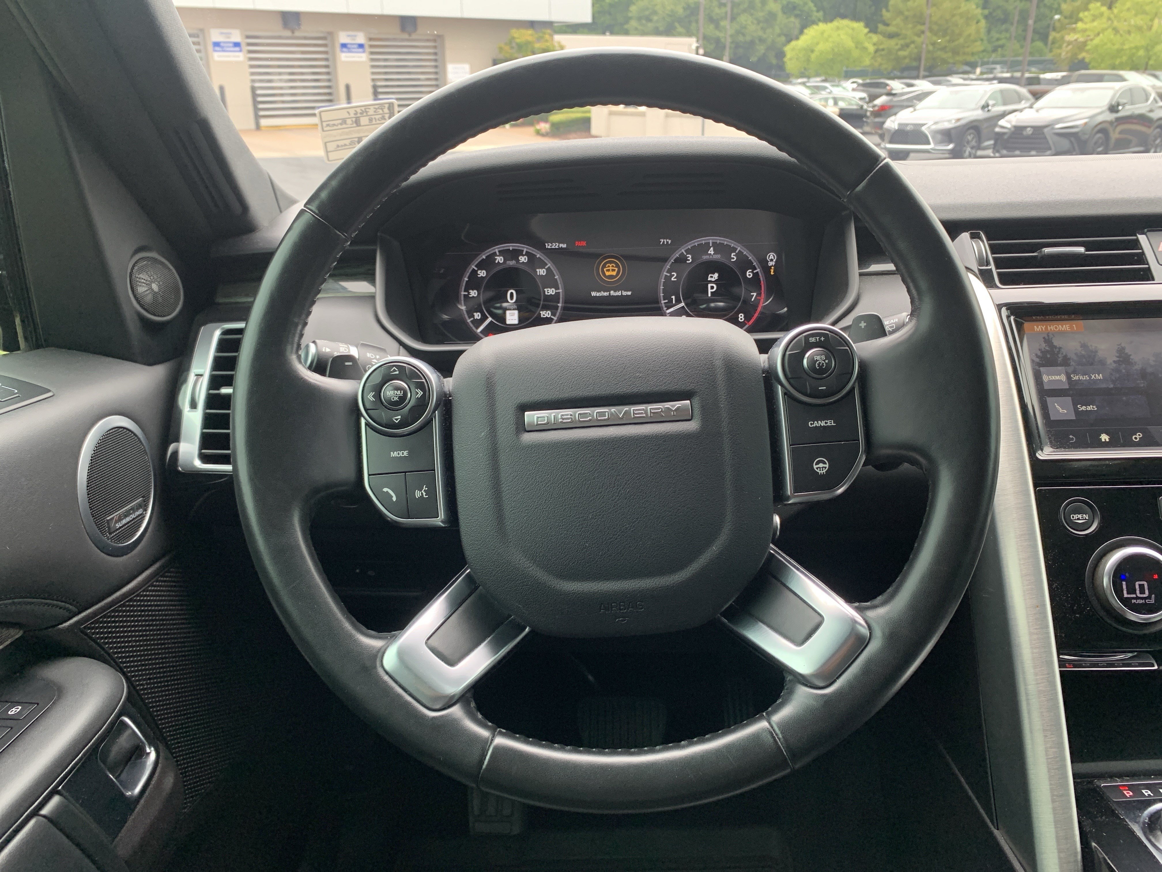 Used 2018 Land Rover Discovery HSE Luxury AWD/4WD image 18