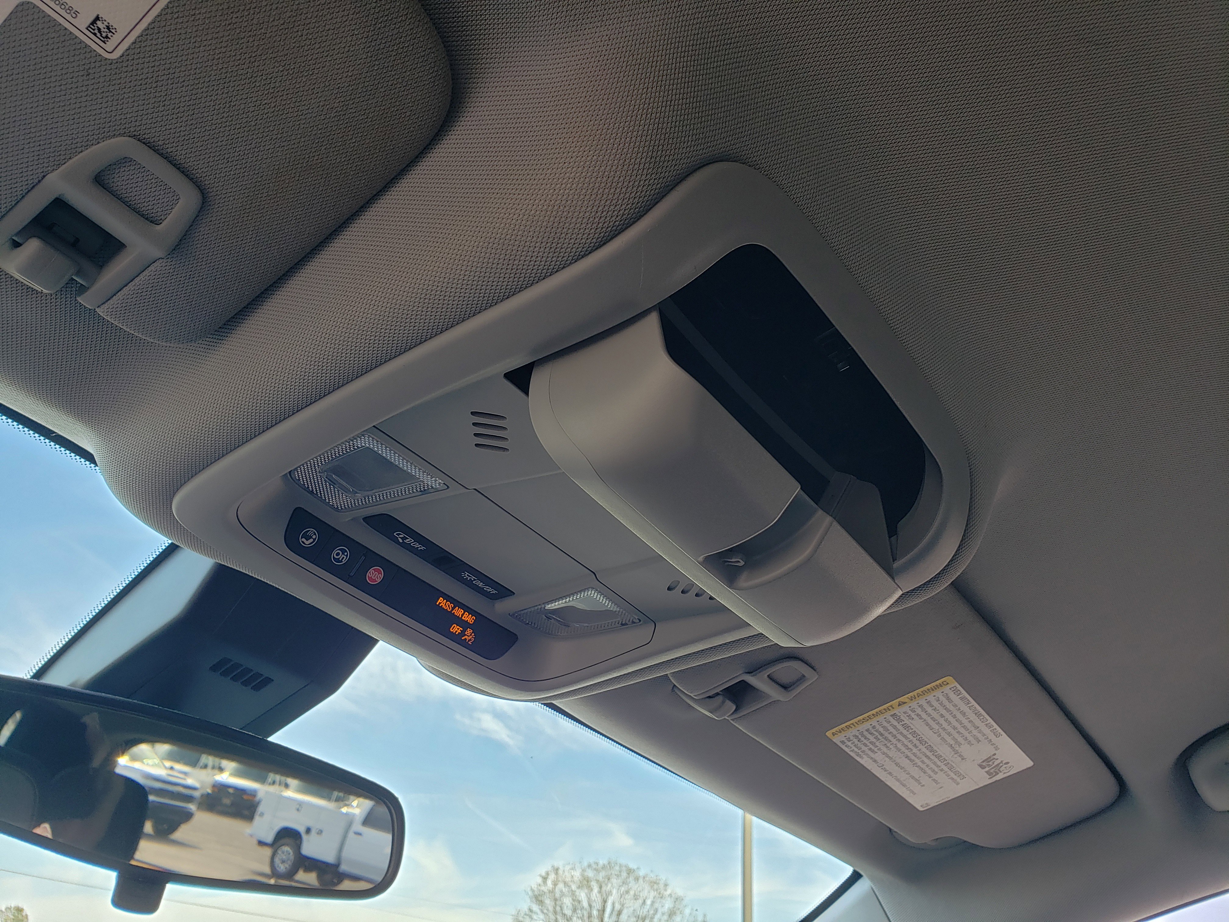 Used 2022 Chevrolet Equinox LT w/ Driver Convenience Package image 26