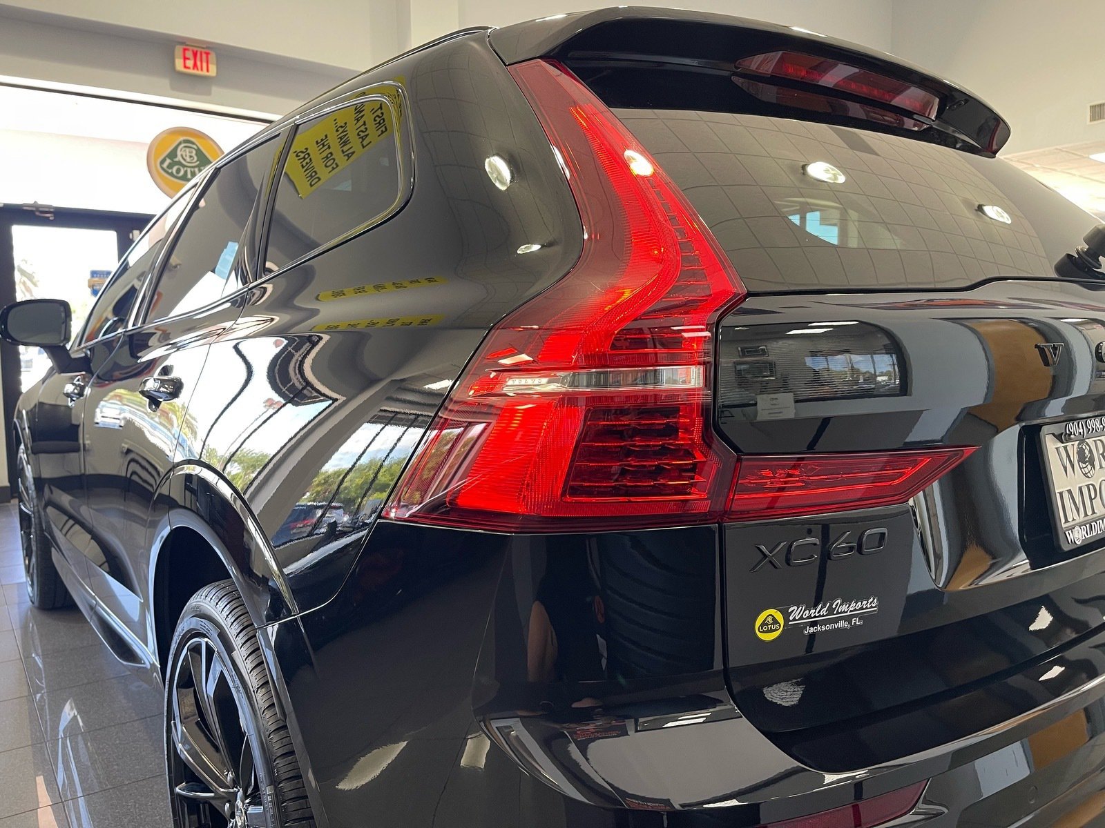 Used 2025 Volvo XC60 B5 Ultra w/ Climate Package AWD/4WD image 15