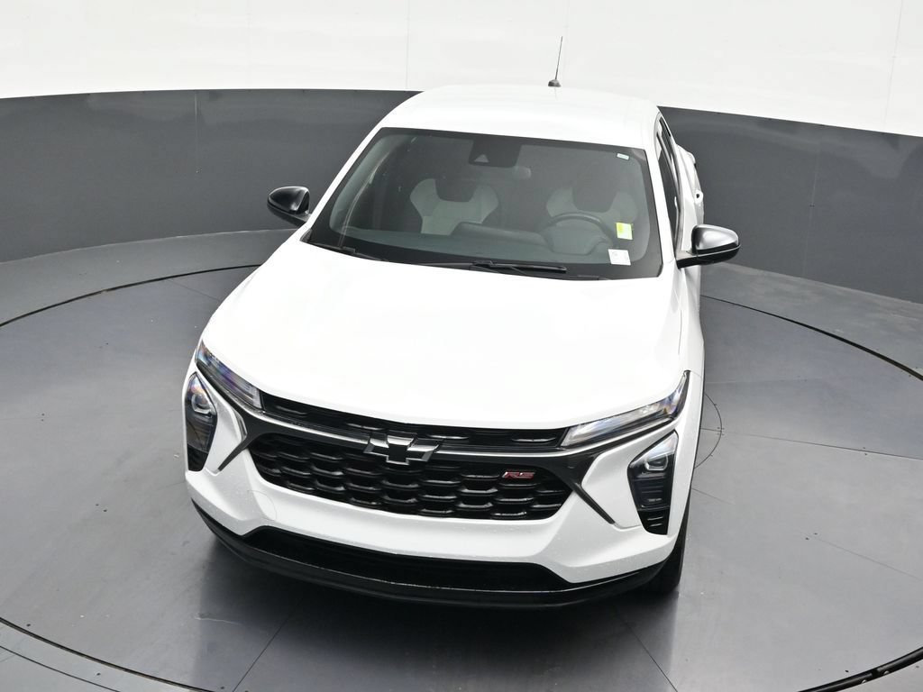 Used 2024 Chevrolet Trax RS w/ Driver Confidence Package FWD image 22