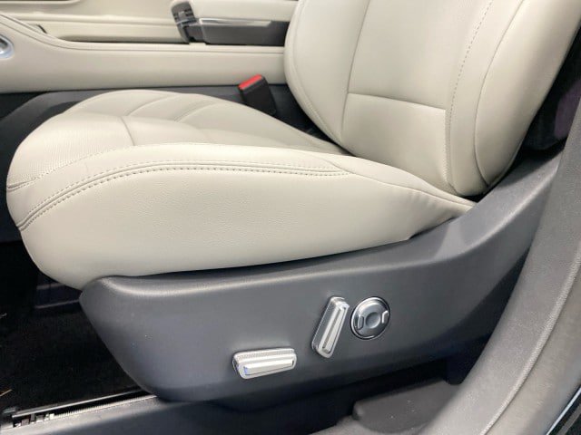 New 2026 Lincoln Nautilus Premier w/ Equipment Group 102A AWD/4WD image 16