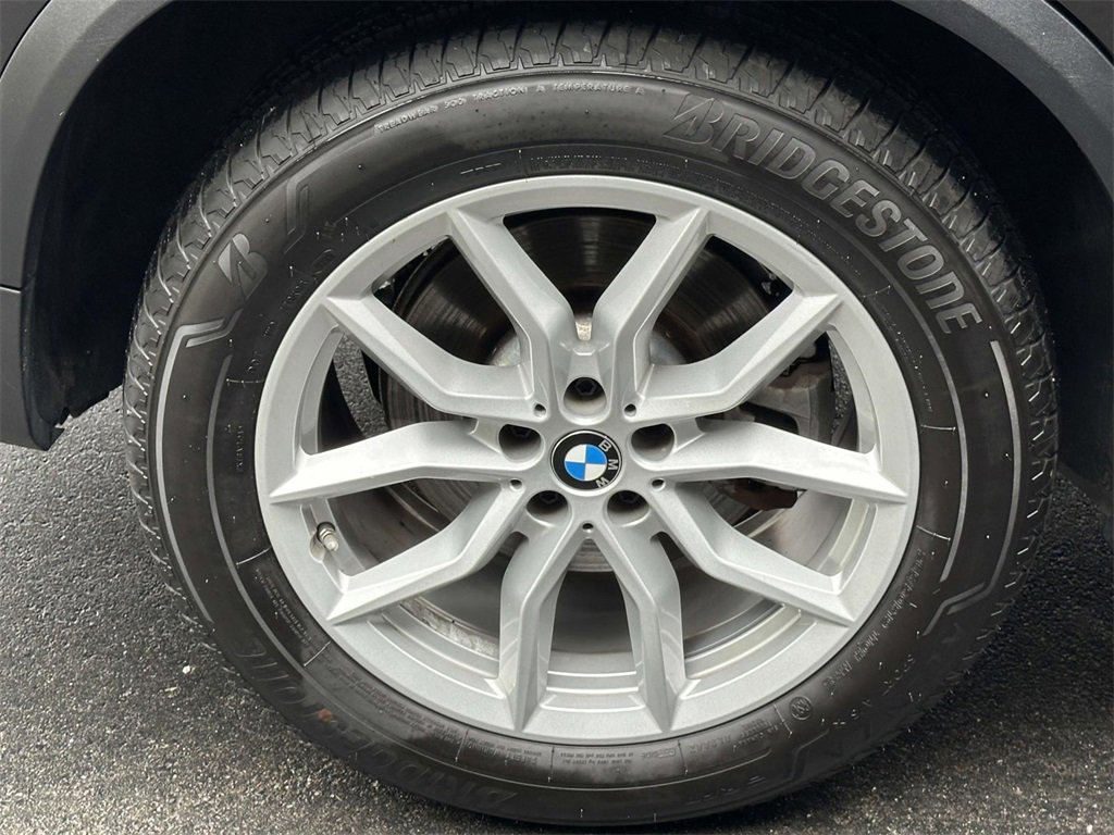 Used 2022 BMW X5 xDrive40i w/ Executive Package image 9