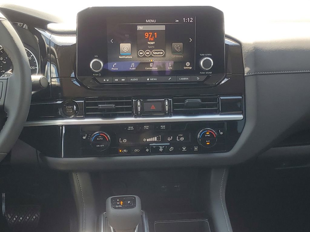 New 2025 Nissan Pathfinder SV w/ Black Appearance Package image 28