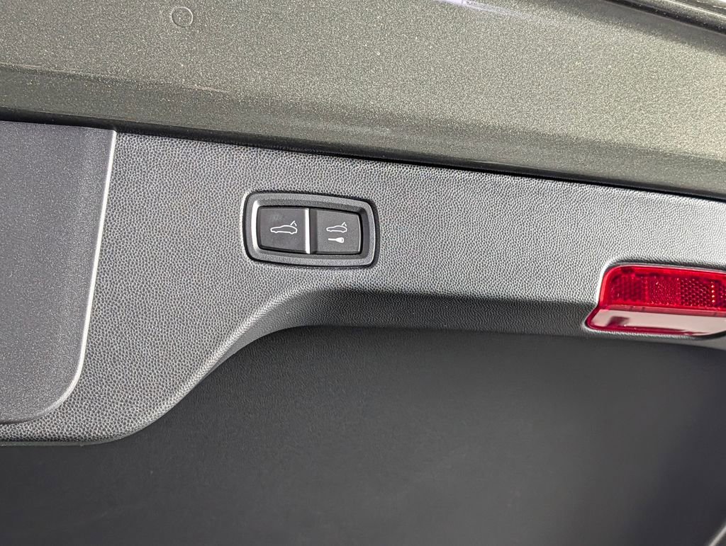 New 2026 Porsche Macan 4S Electric image 20