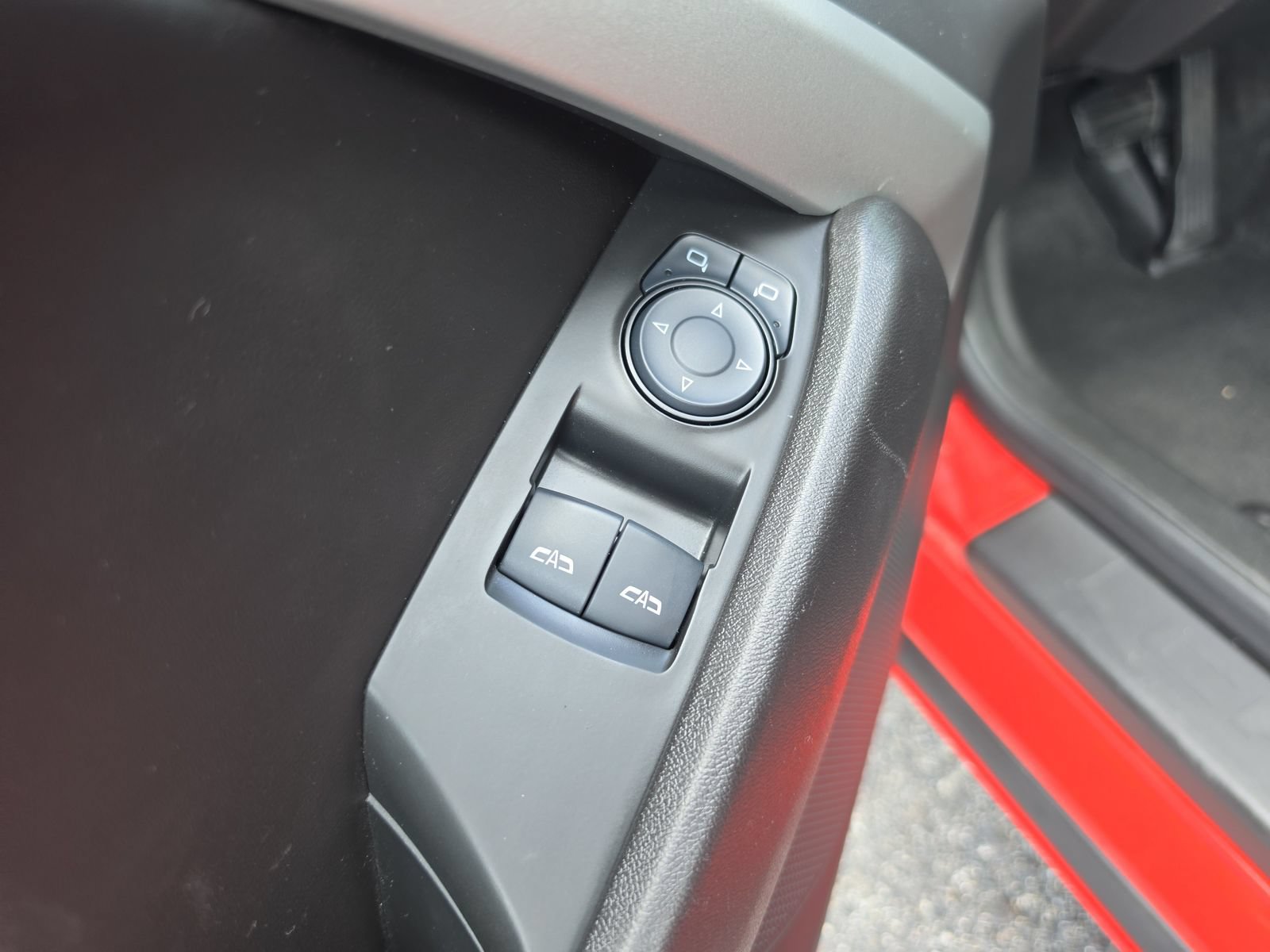 Used 2017 Chevrolet Camaro LT RWD image 12