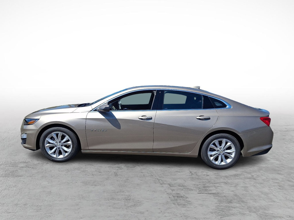 Used 2024 Chevrolet Malibu LT image 2