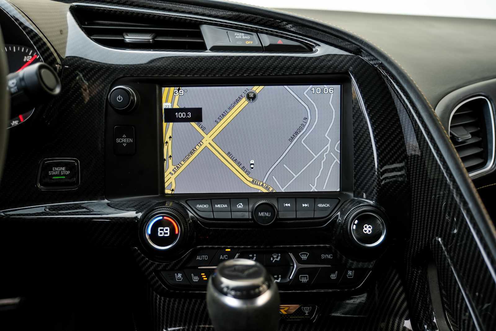 Used 2015 Chevrolet Corvette Z06 w/ 3LZ Preferred Equipment Group image 24