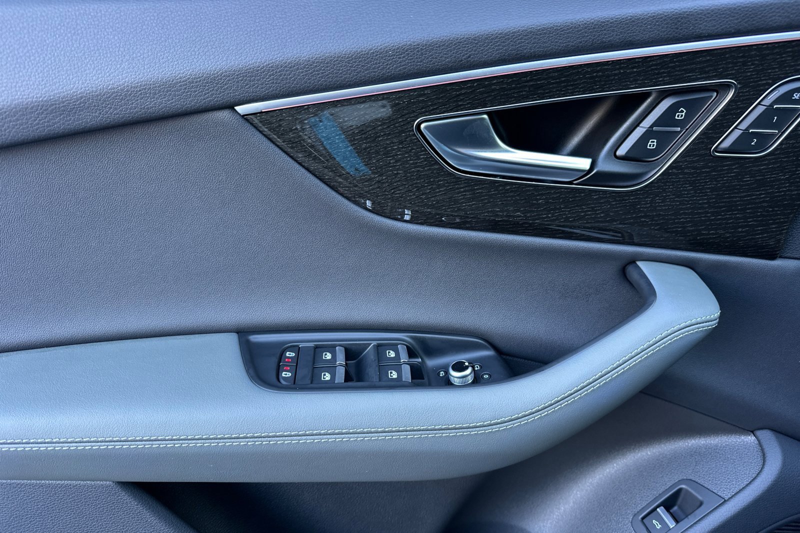 Used 2025 Audi Q7 3.0T Premium Plus image 10