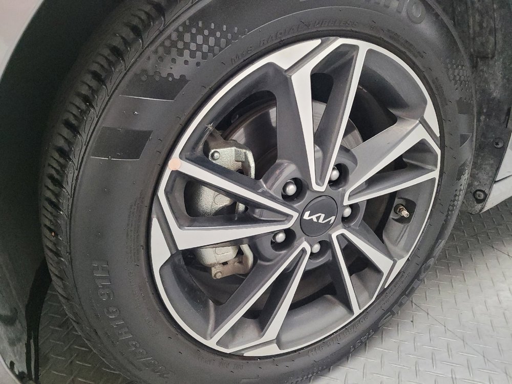 Used 2024 Kia Forte LXS image 31