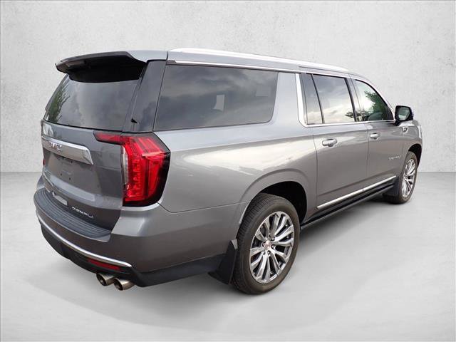 Used 2021 GMC Yukon XL Denali w/ Denali Premium Package AWD/4WD image 8