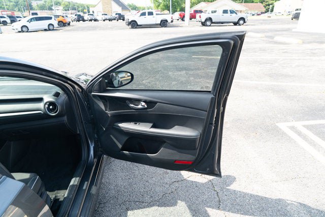 Used 2021 Kia Forte GT-Line FWD image 13