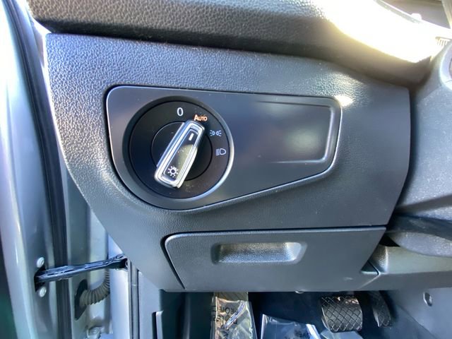 Used 2022 Volkswagen Tiguan SE image 20