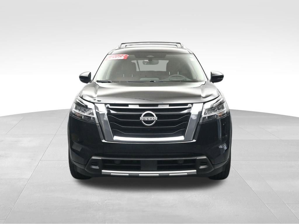 Used 2024 Nissan Pathfinder Platinum FWD image 8