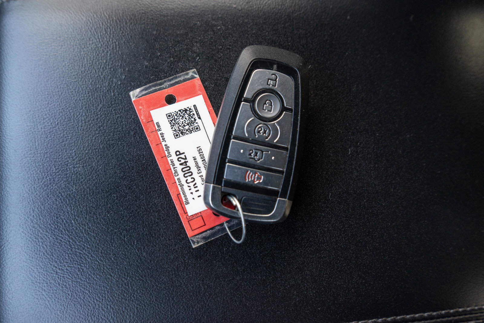 Used 2024 Ford Explorer XLT w/ Equipment Group 202A AWD/4WD image 31