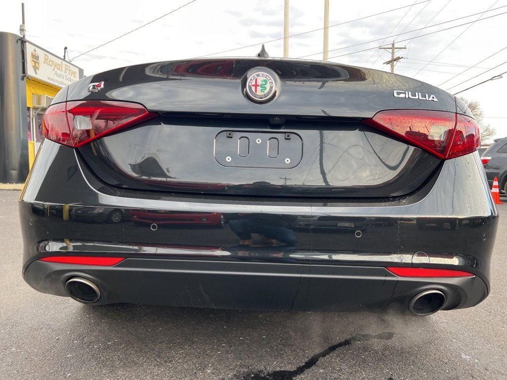 Used 2018 Alfa Romeo Giulia Ti w/ TI Leather Package image 17