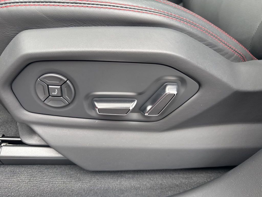 Used 2022 Lamborghini Urus image 11