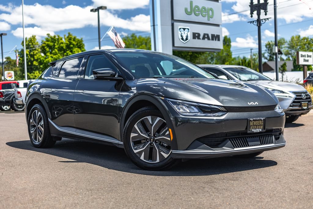 Used 2024 Kia EV6 Light AWD/4WD image 1