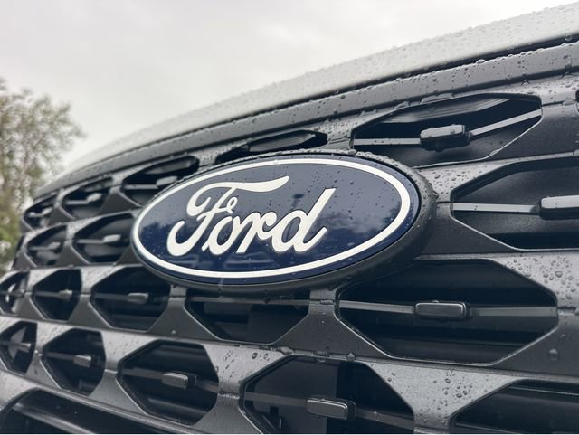 New 2026 Ford Maverick XL FWD image 18