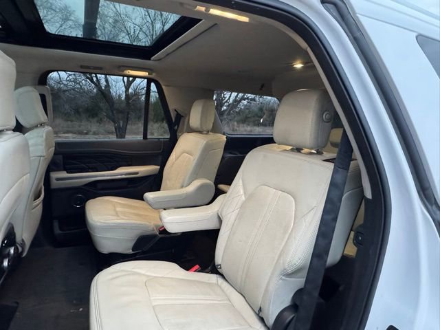 Used 2019 Ford Expedition Platinum image 10