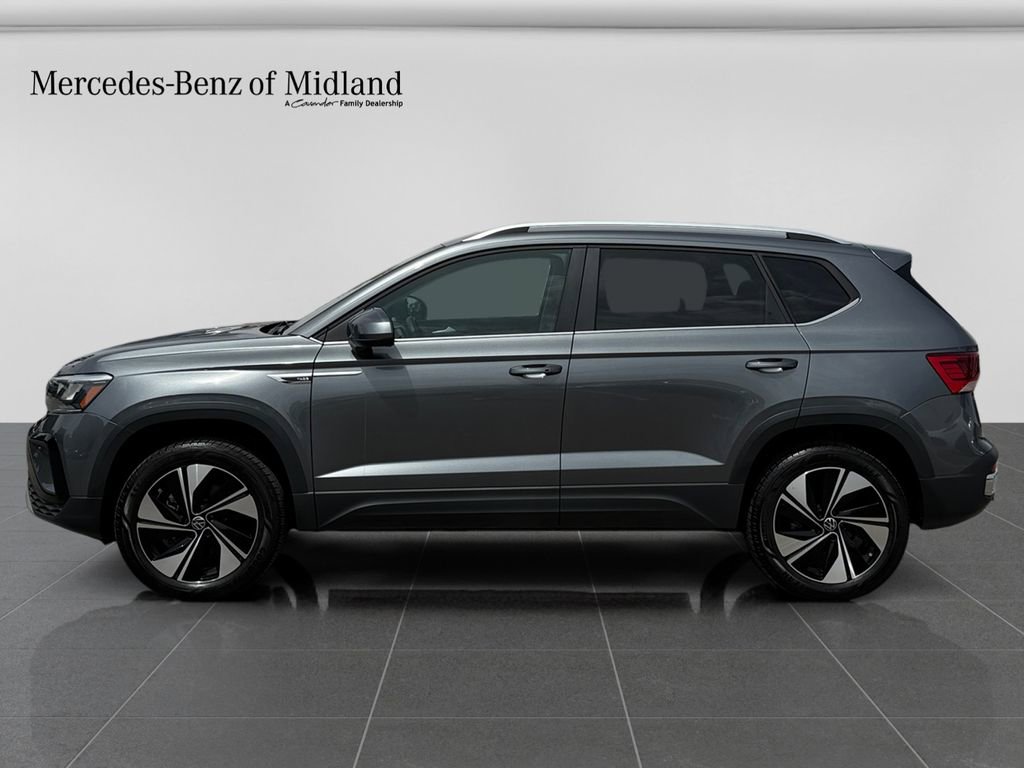 Used 2024 Volkswagen Taos SE image 4