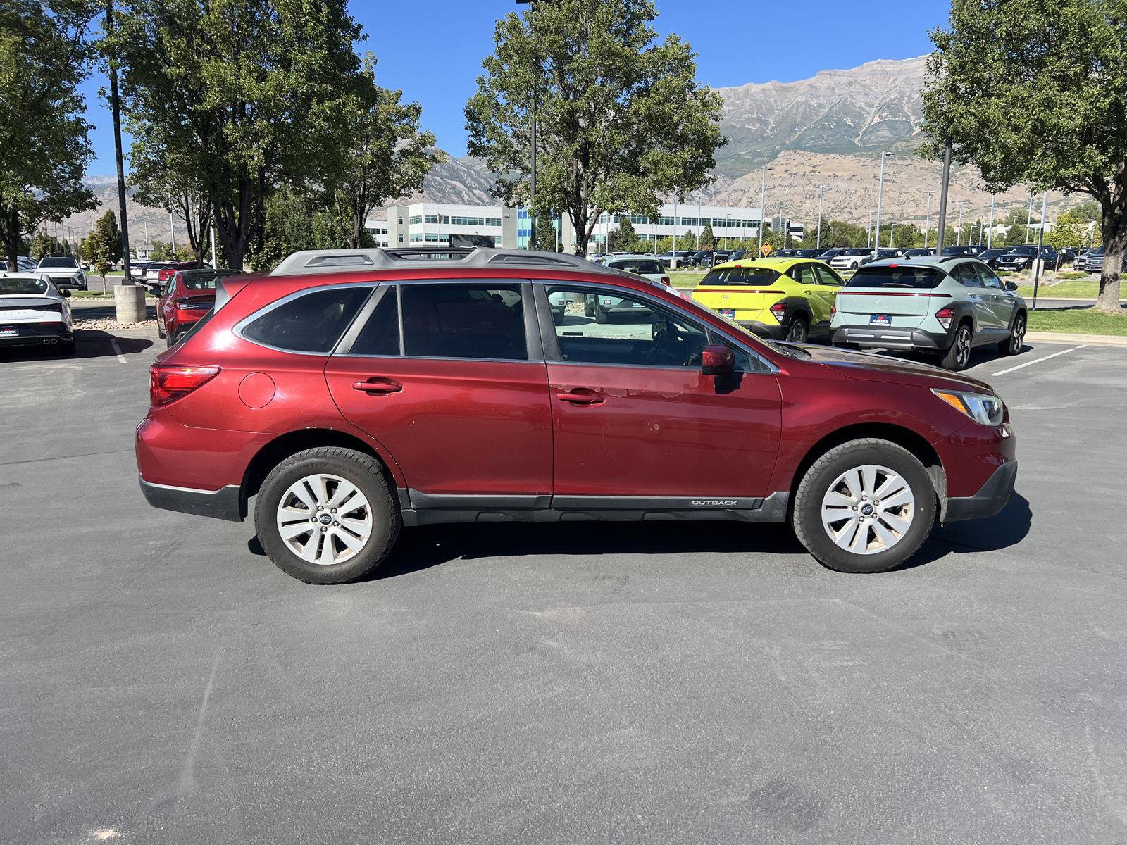 Used 2015 Subaru Outback 2.5i Premium AWD/4WD image 12