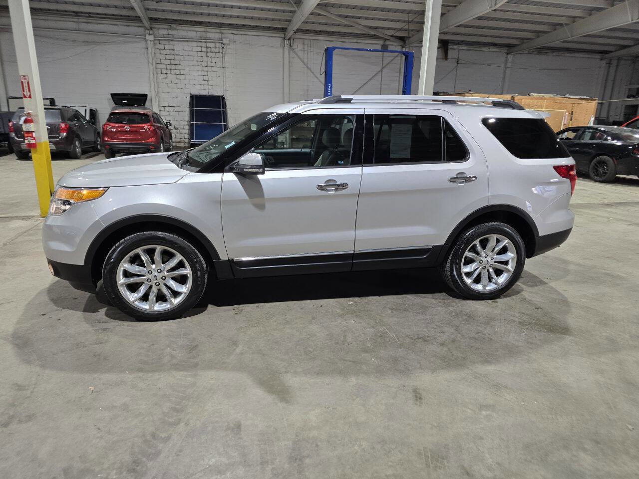 Used 2014 Ford Explorer Limited w/ Equipment Group 301A image 4