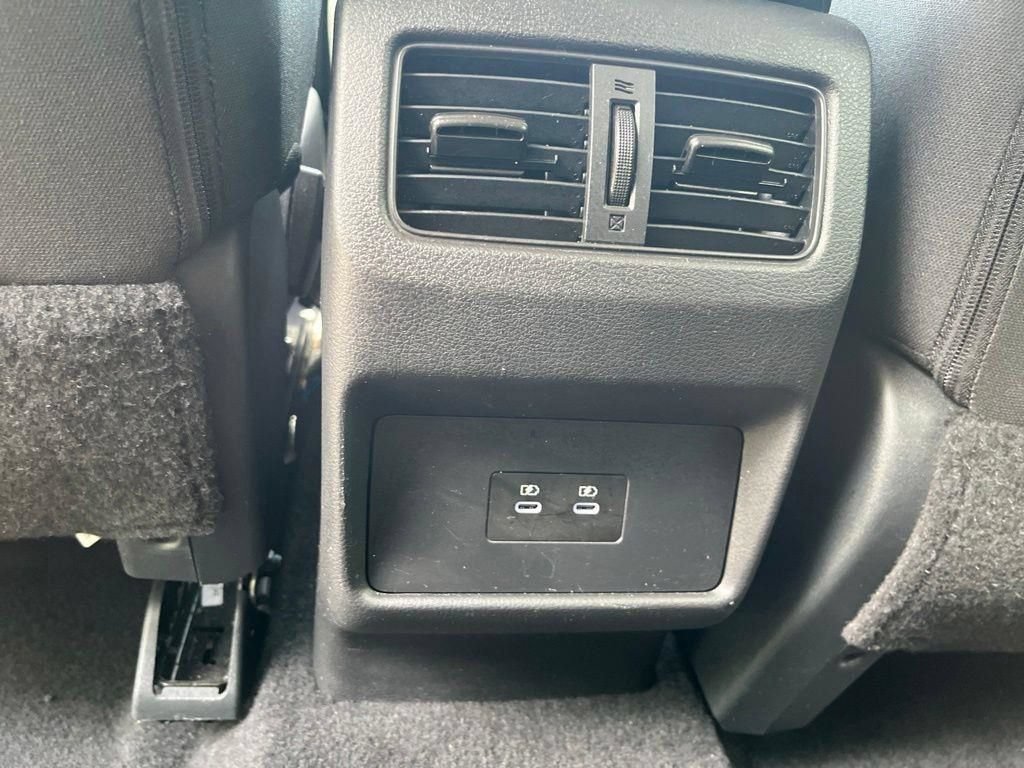 Used 2025 Nissan Rogue SV FWD image 27