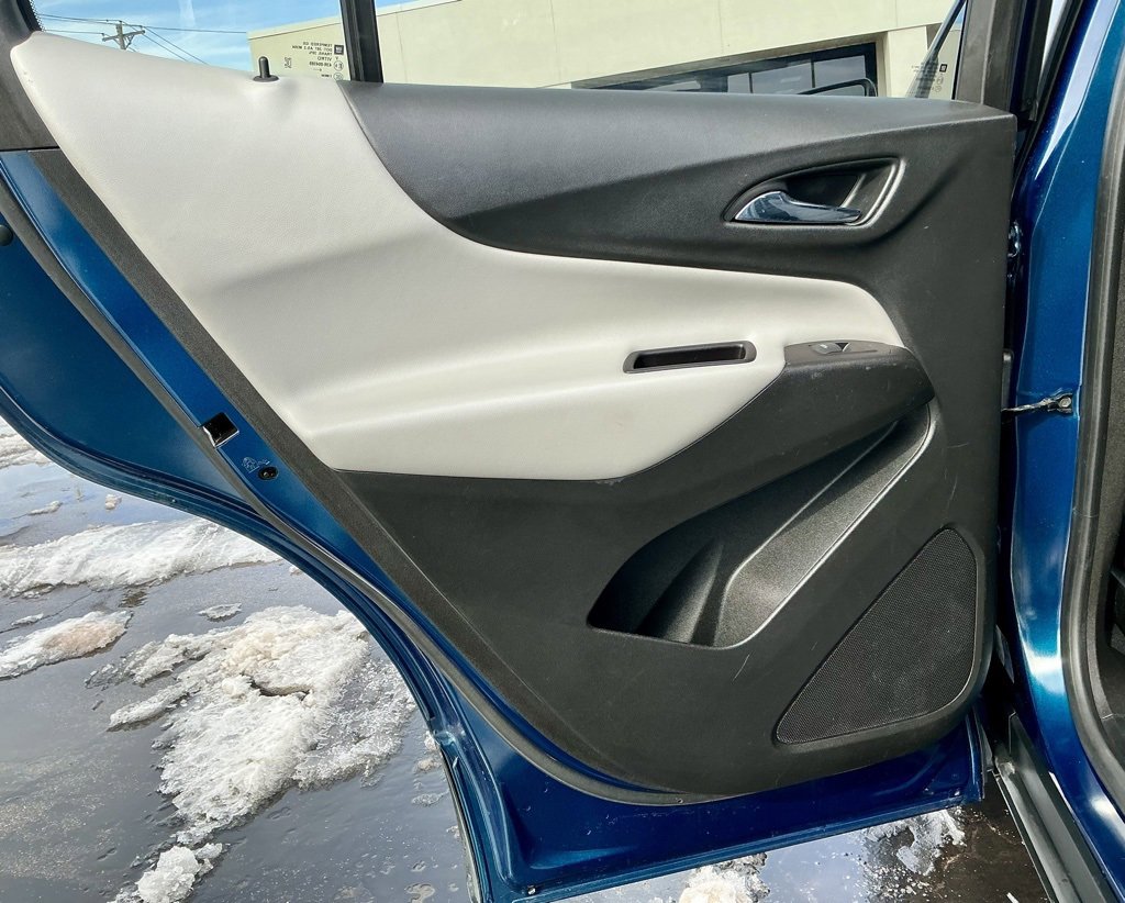 Used 2021 Chevrolet Equinox LT image 30