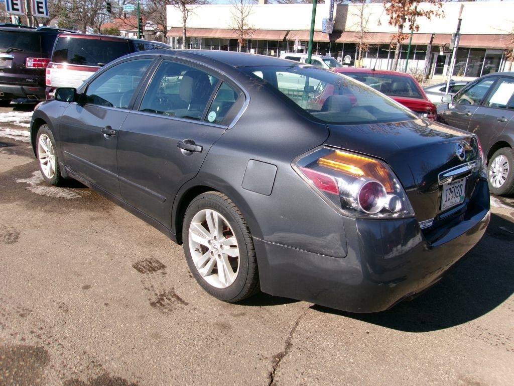 Used 2012 Nissan Altima 3.5 SR FWD image 2