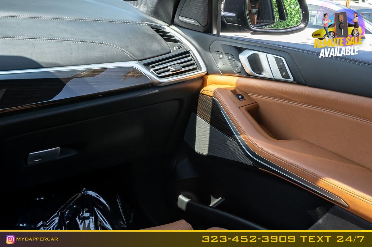 Used 2019 BMW X5 xDrive50i w/ M Sport Package AWD/4WD image 26