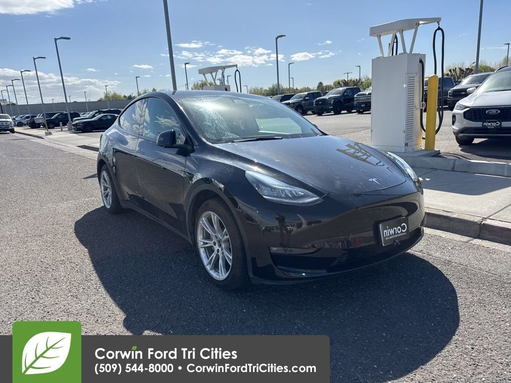 Used 2021 Tesla Model Y Long Range image 1