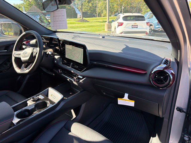 New 2027 Chevrolet Equinox RS w/ LPO, Floor Liner Package AWD/4WD image 33