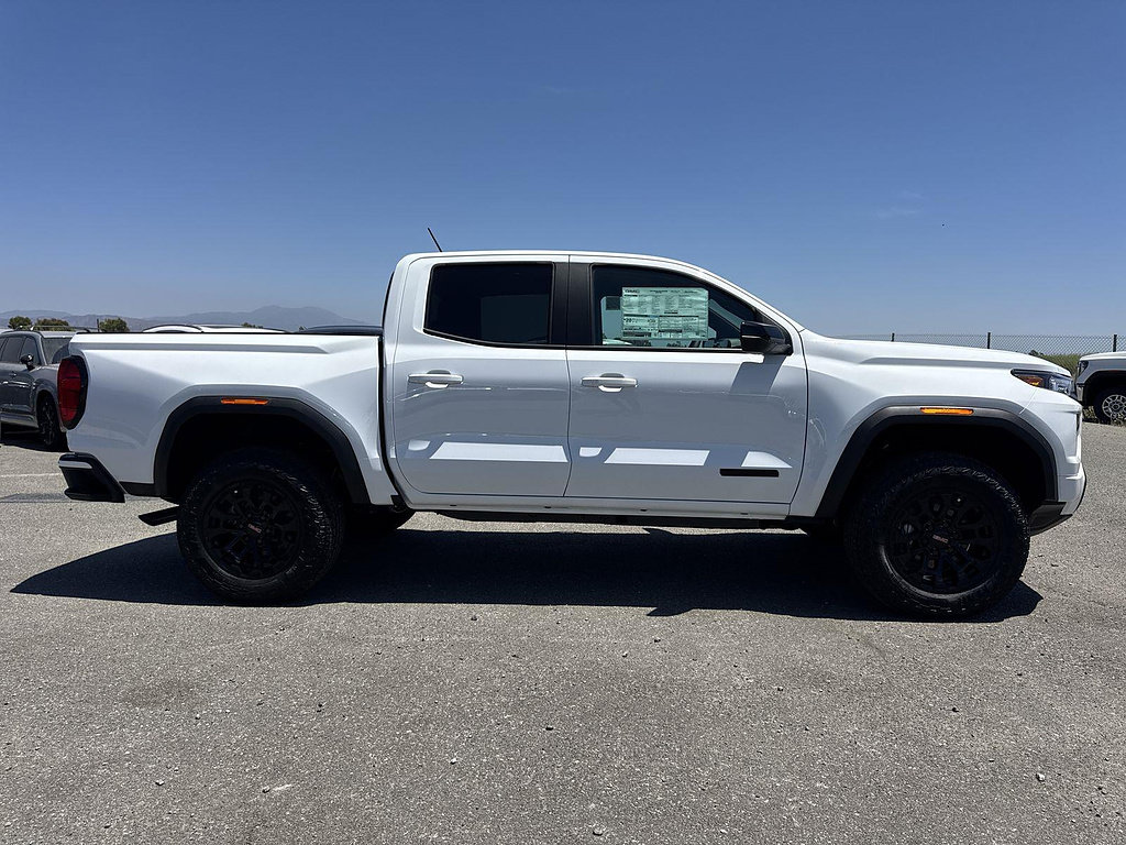 New 2026 GMC Canyon Elevation w/ LPO, Black Badging Package RWD image 3