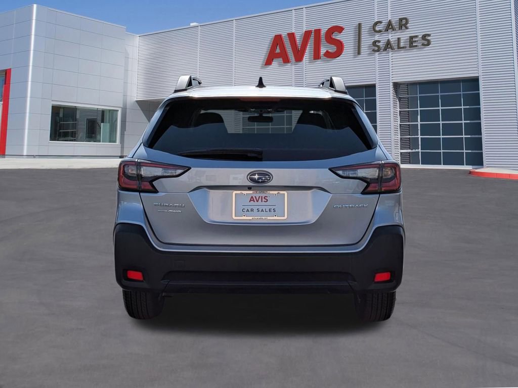 Used 2025 Subaru Outback Premium image 7