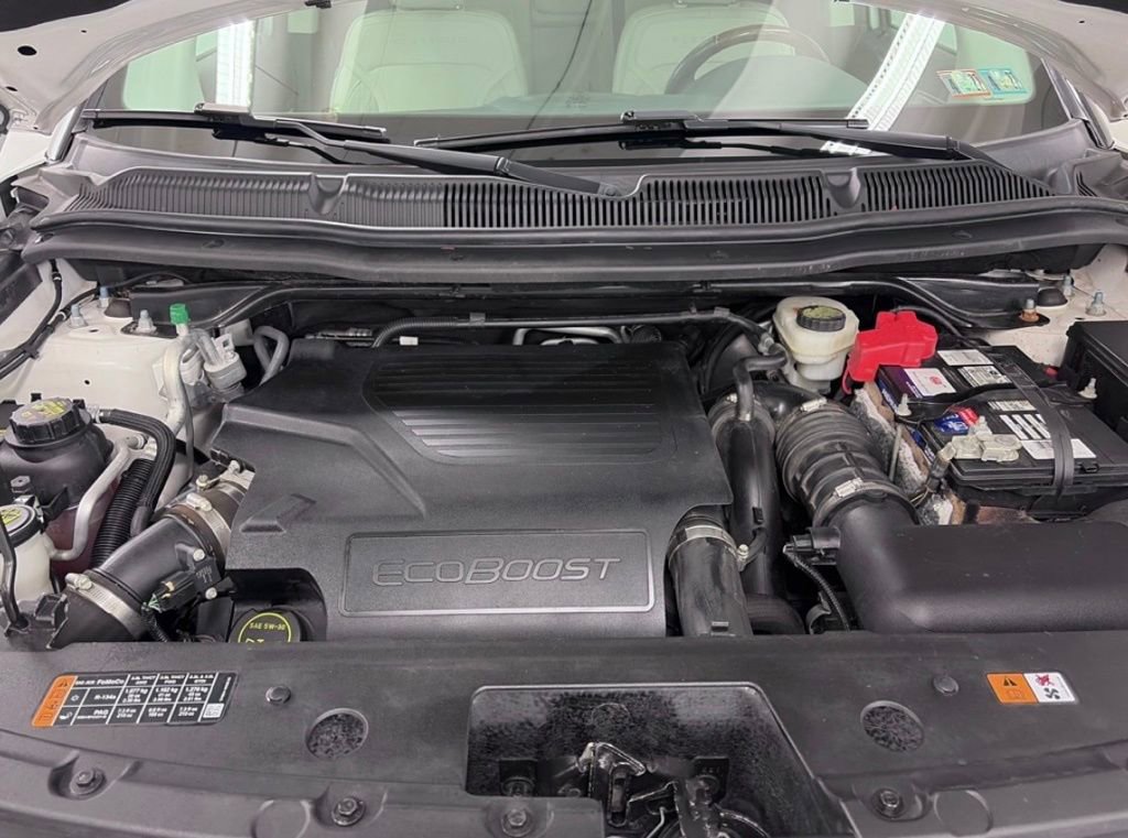 Used 2018 Ford Explorer Platinum AWD/4WD image 12