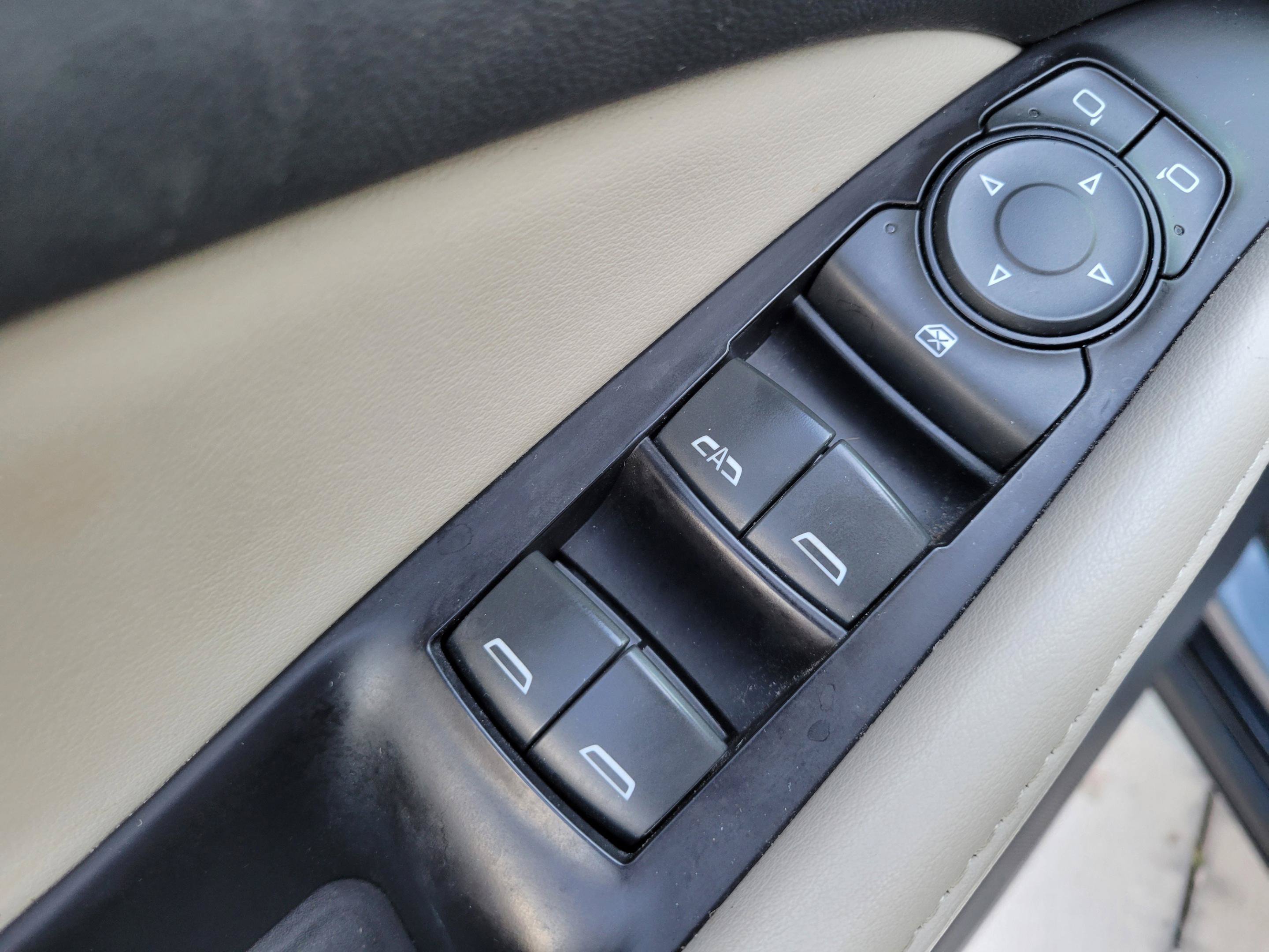 Used 2019 Buick Enclave Essence AWD/4WD image 13