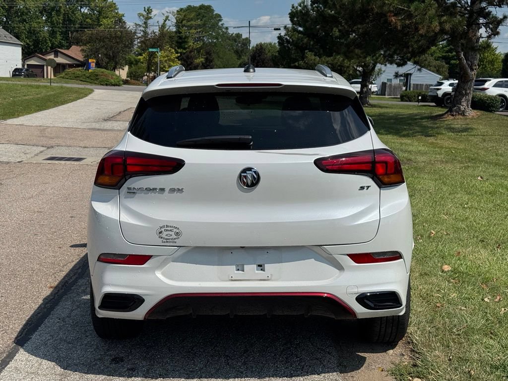 Used 2022 Buick Encore GX Select w/ Sport Touring Package AWD/4WD image 4