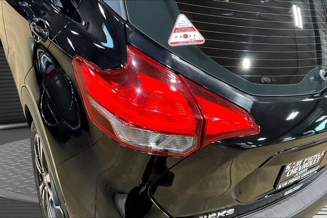 Used 2019 Nissan Kicks SR w/ Exterior Package FWD image 21