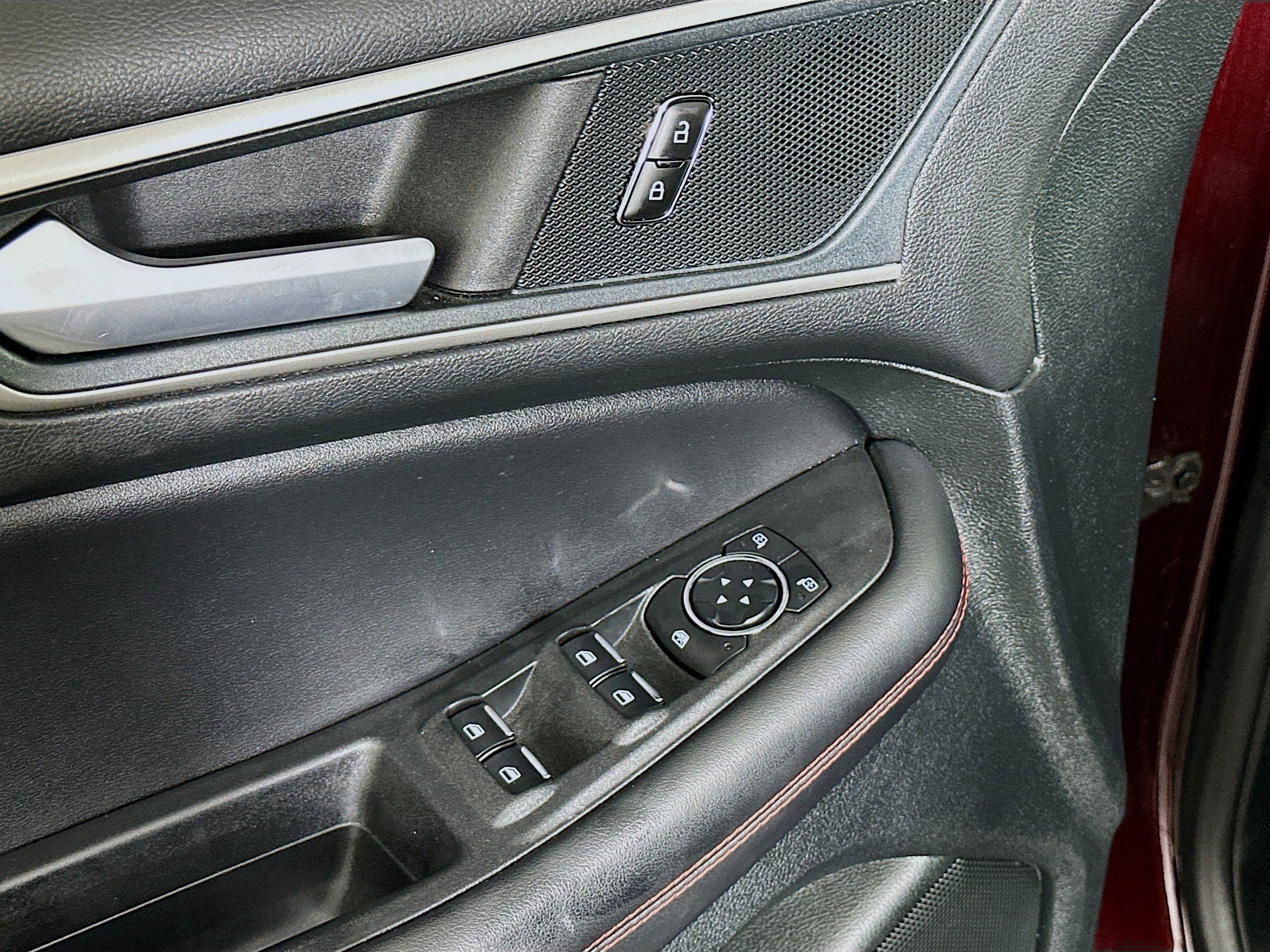 Used 2024 Ford Edge ST-Line image 15