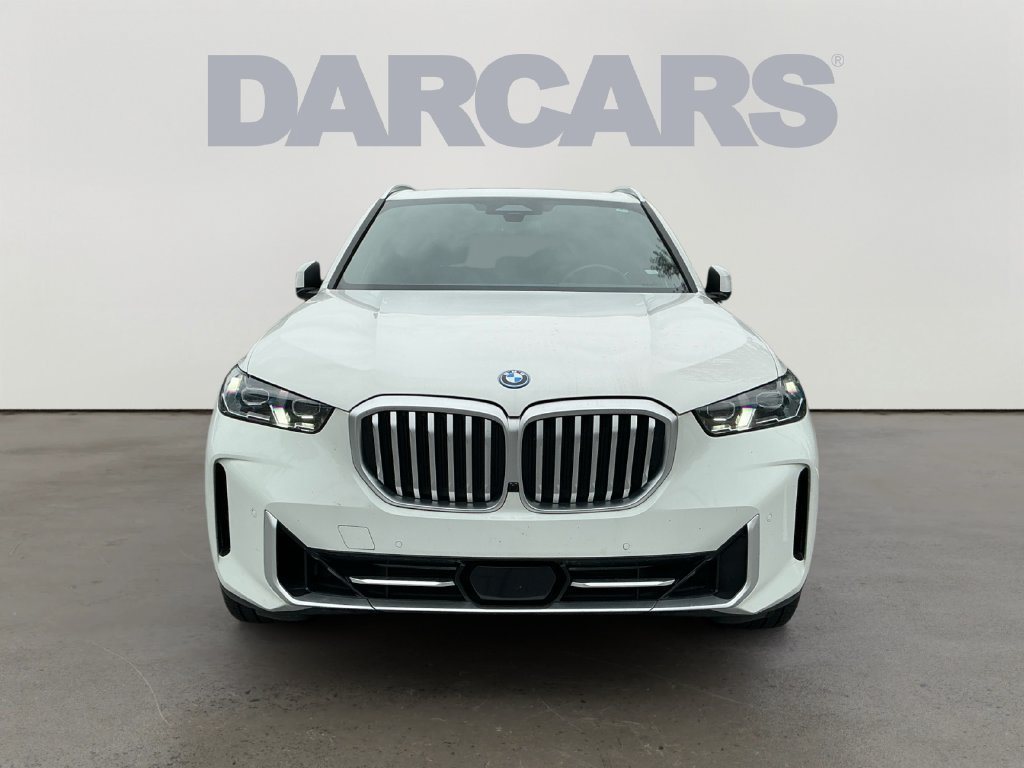 Used 2025 BMW X5 xDrive50e AWD/4WD image 2