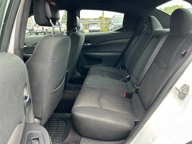 Used 2014 Dodge Avenger SE w/ Rallye Appearance Group FWD image 18