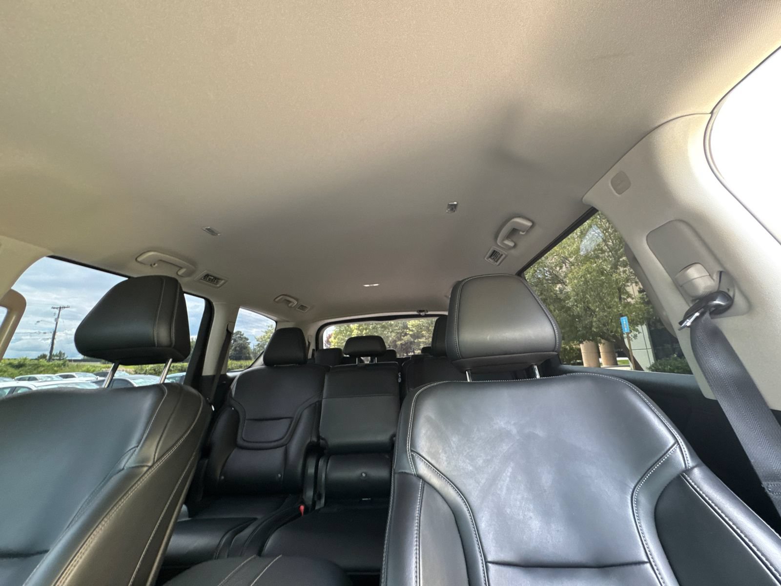 Used 2025 Nissan Armada SV RWD image 31