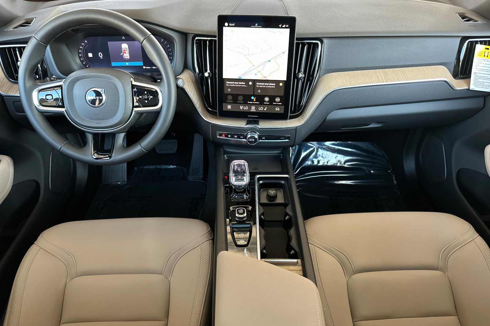 New 2026 Volvo XC60 B5 Plus w/ Climate Package image 11