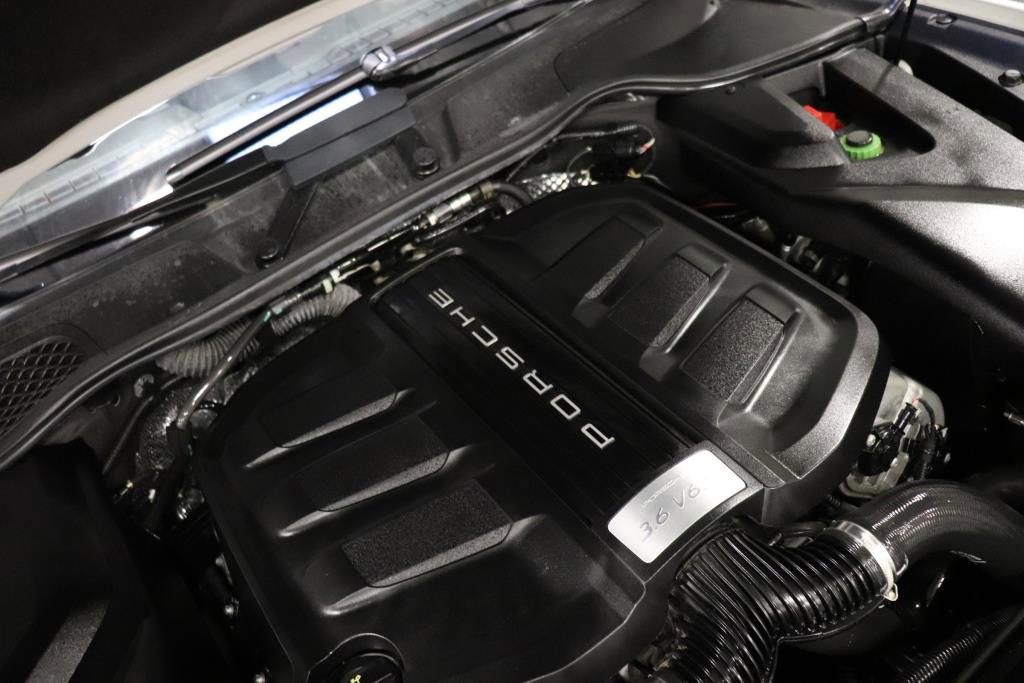 Used 2018 Porsche Cayenne S image 81