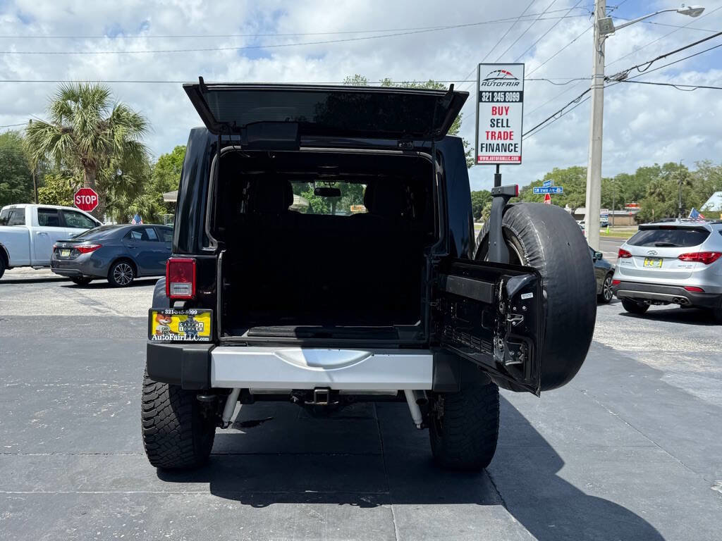 Used 2015 Jeep Wrangler Unlimited Sahara w/ Connectivity Group image 6