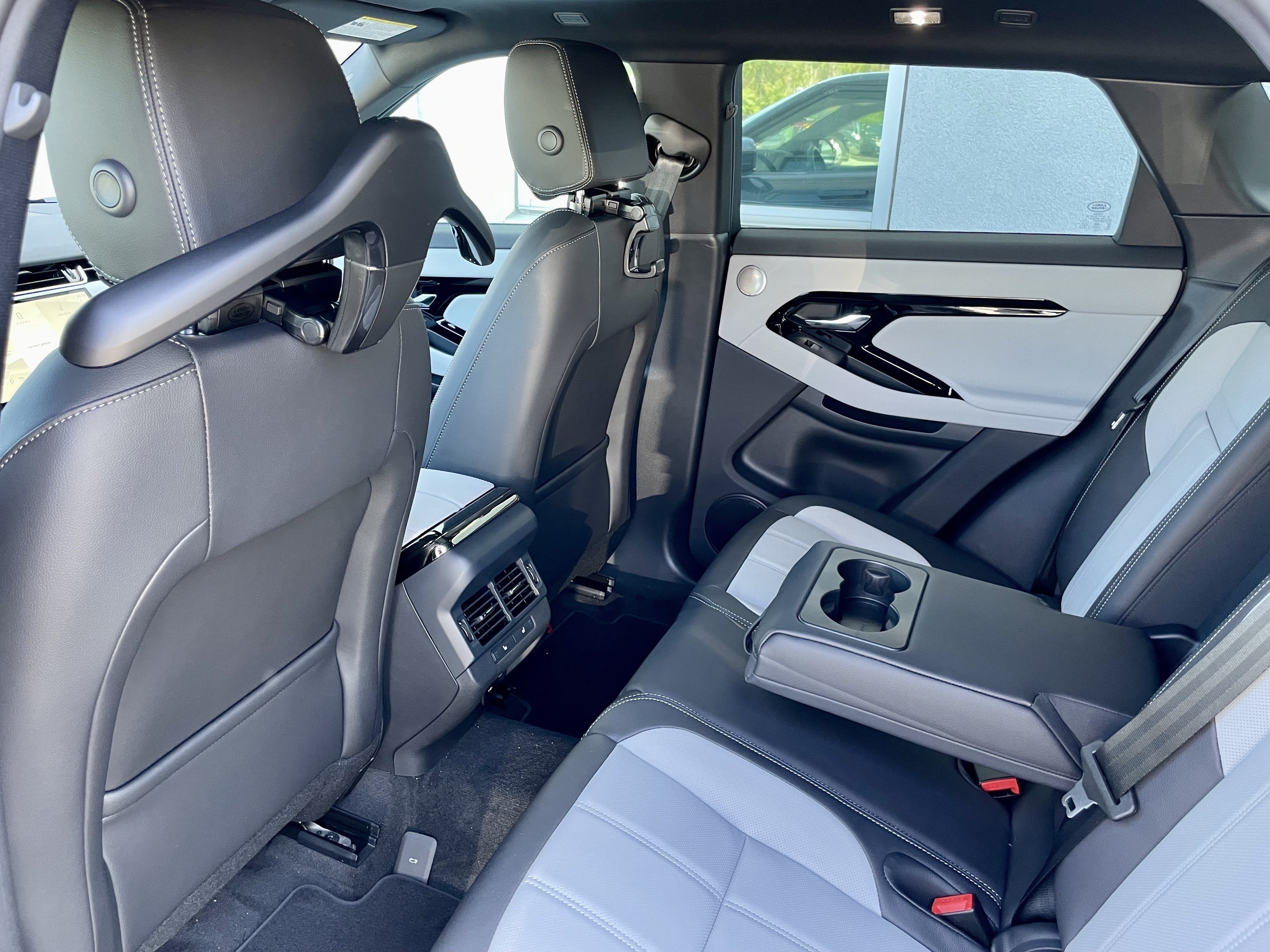 New 2026 Land Rover Range Rover Evoque Hoxton AWD/4WD image 30