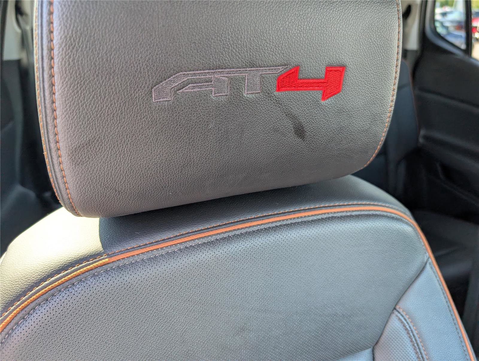 Used 2023 GMC Acadia AT4 w/ Trailering Package AWD/4WD image 12