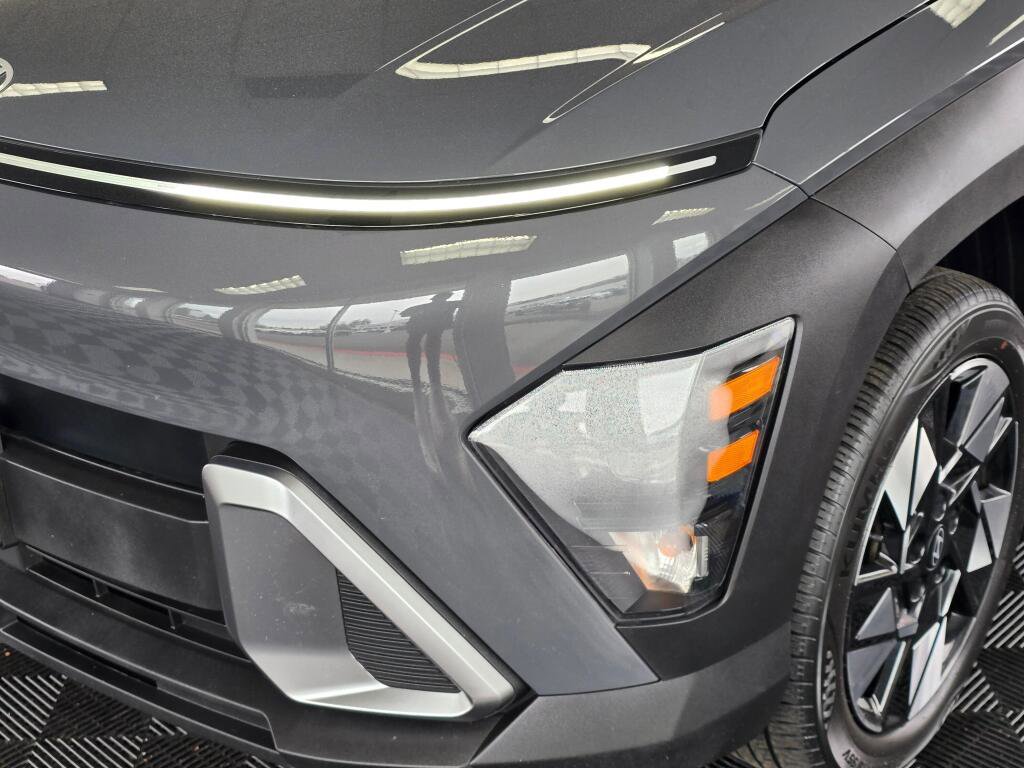 Used 2025 Hyundai Kona SEL AWD/4WD image 10